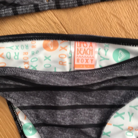 Roxy bikini - Picture 2 of 4